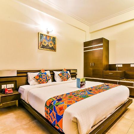 Fabhotel Oasis Dlf Phase 3 古尔冈 外观 照片