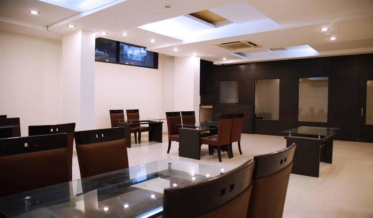 Fabhotel Oasis Dlf Phase 3 古尔冈 外观 照片