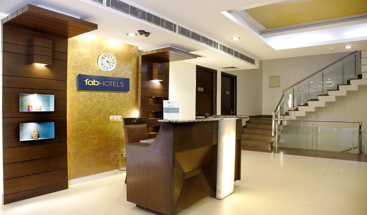 Fabhotel Oasis Dlf Phase 3 古尔冈 外观 照片