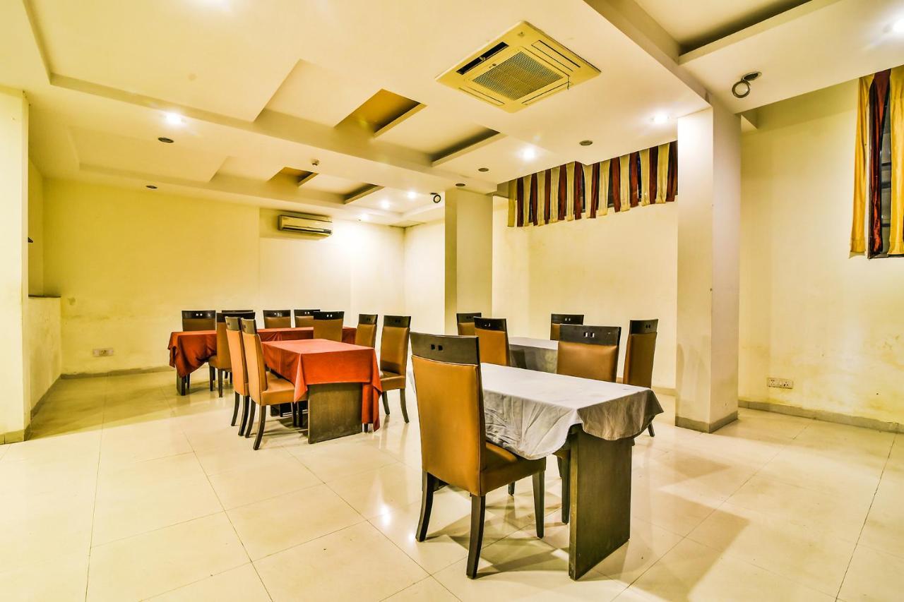 Fabhotel Oasis Dlf Phase 3 古尔冈 外观 照片