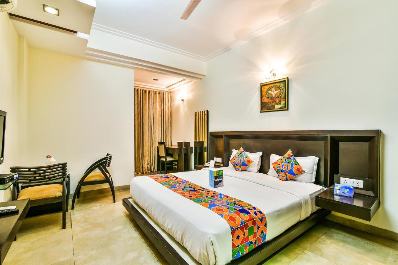 Fabhotel Oasis Dlf Phase 3 古尔冈 外观 照片